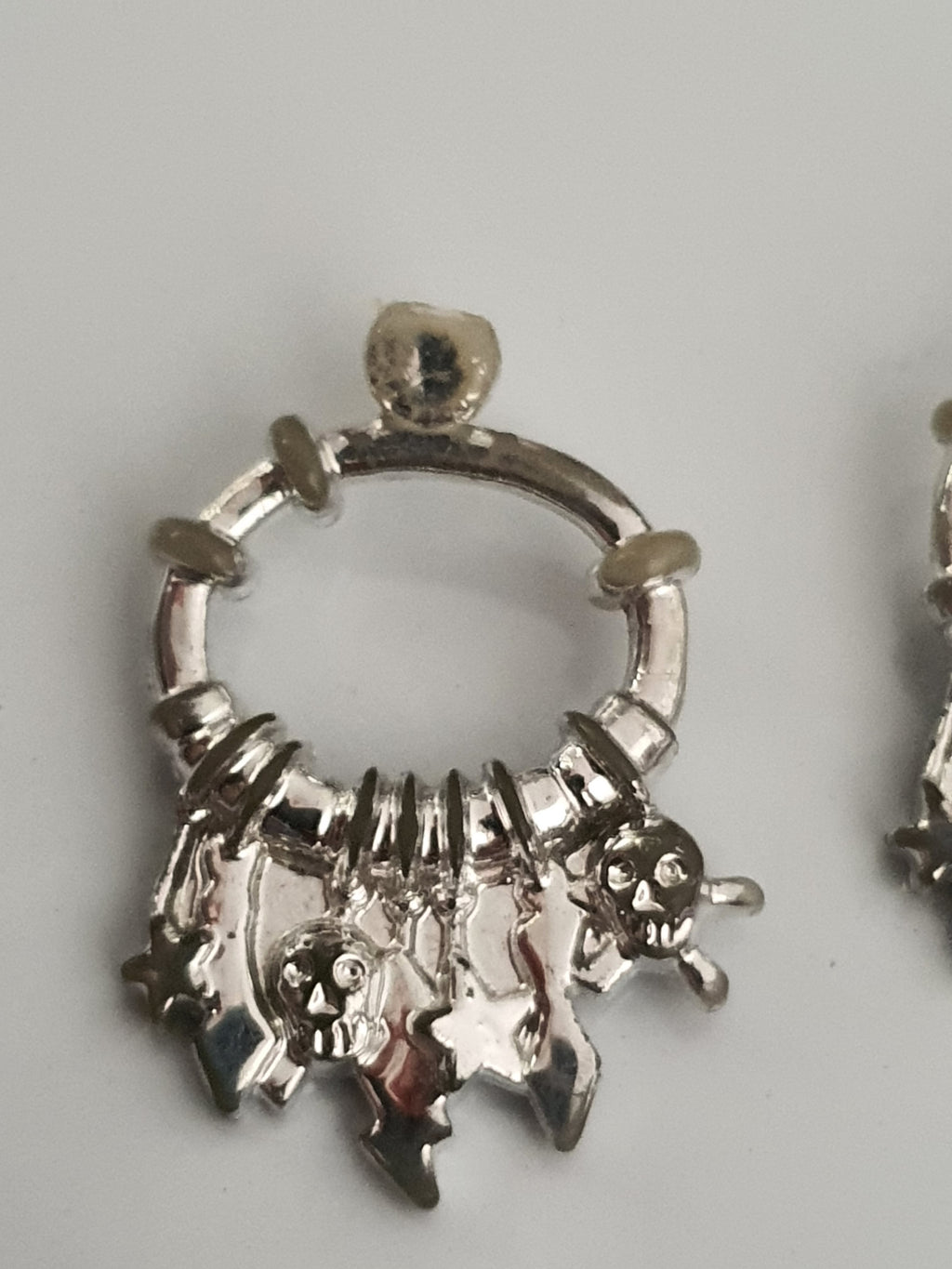 Bratz dinamite paire de boucles d oreilles